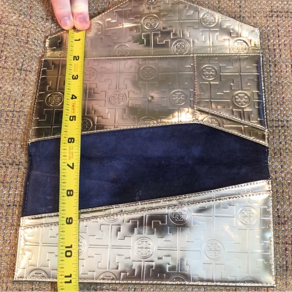 TORY BURCH Trifold Metallic Gold Logo Envelope Clutch W Blue Suede Lining 9x4.5 - Picture 4 of 6